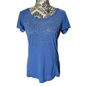 Lululemon t-shirt size 6